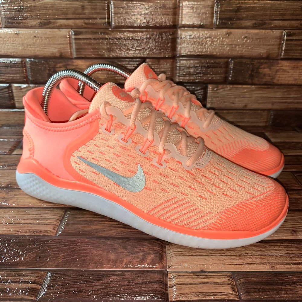 NIKE FREE RN 2018 Girls Size 7y - Picture 8 of 8